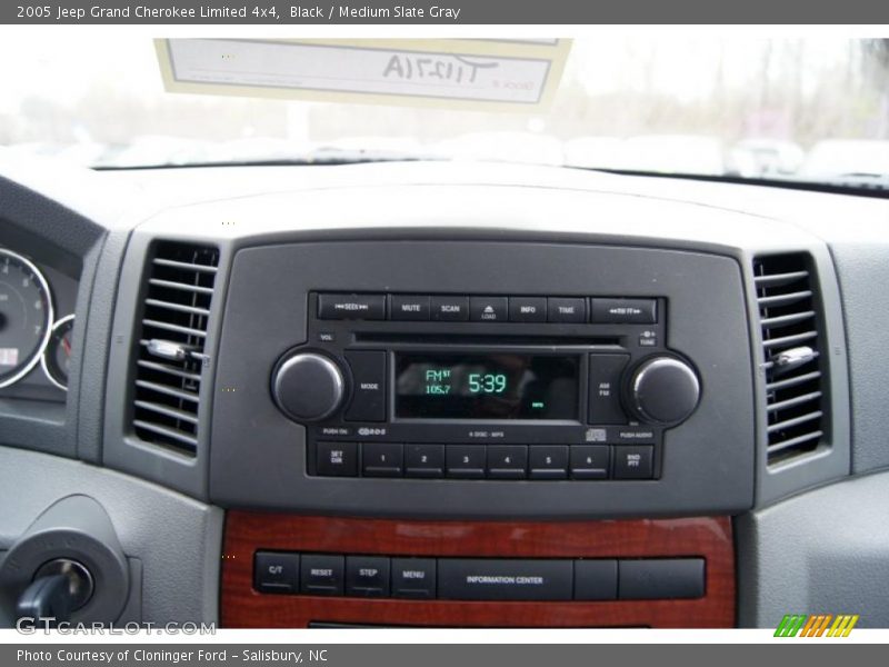 Black / Medium Slate Gray 2005 Jeep Grand Cherokee Limited 4x4