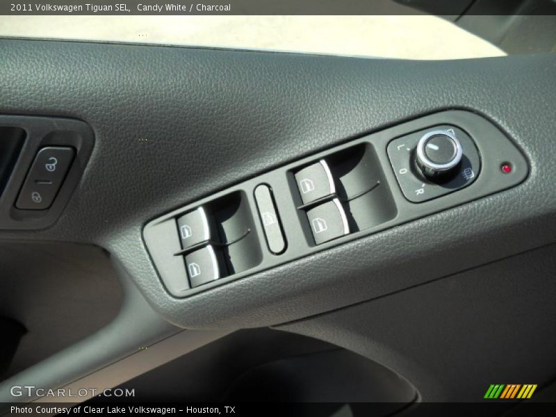Candy White / Charcoal 2011 Volkswagen Tiguan SEL