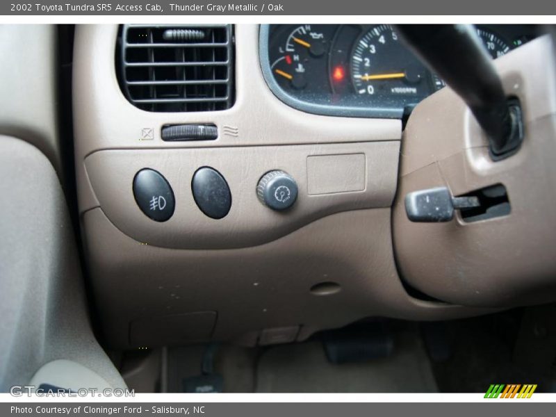 Controls of 2002 Tundra SR5 Access Cab