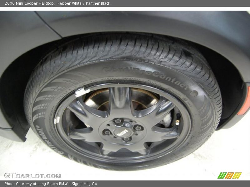 Pepper White / Panther Black 2006 Mini Cooper Hardtop