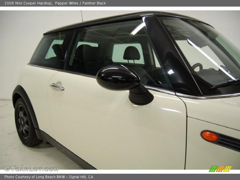 Pepper White / Panther Black 2006 Mini Cooper Hardtop