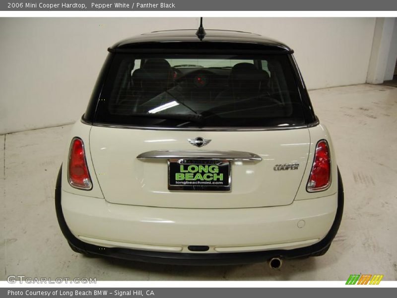 Pepper White / Panther Black 2006 Mini Cooper Hardtop