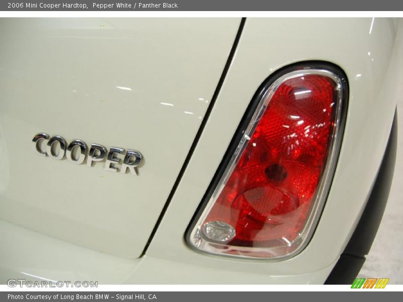 Pepper White / Panther Black 2006 Mini Cooper Hardtop