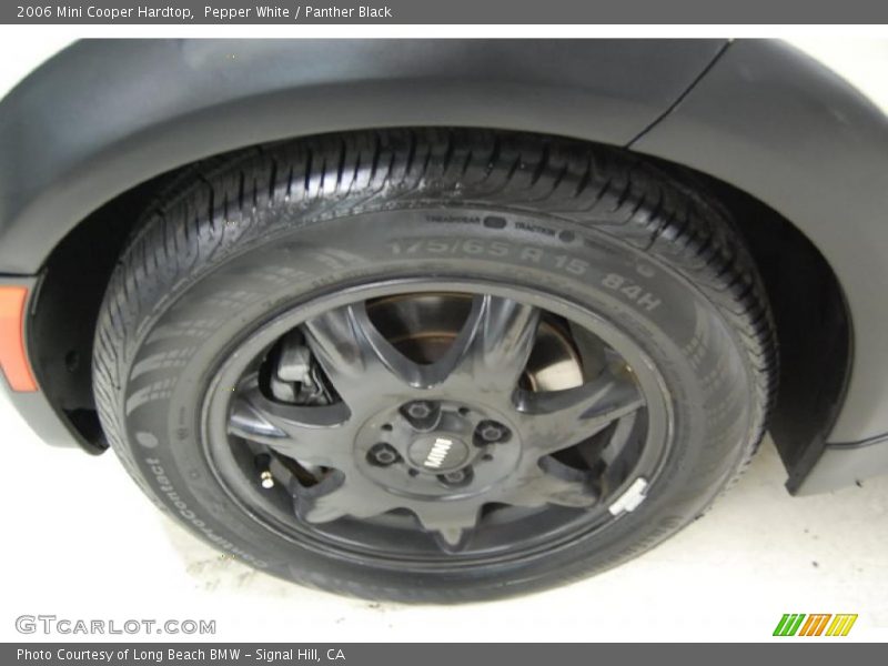 Pepper White / Panther Black 2006 Mini Cooper Hardtop