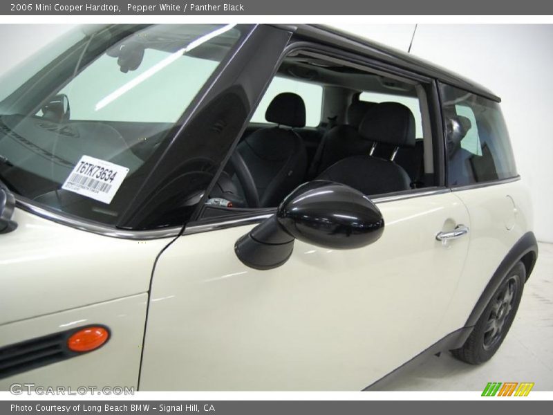 Pepper White / Panther Black 2006 Mini Cooper Hardtop