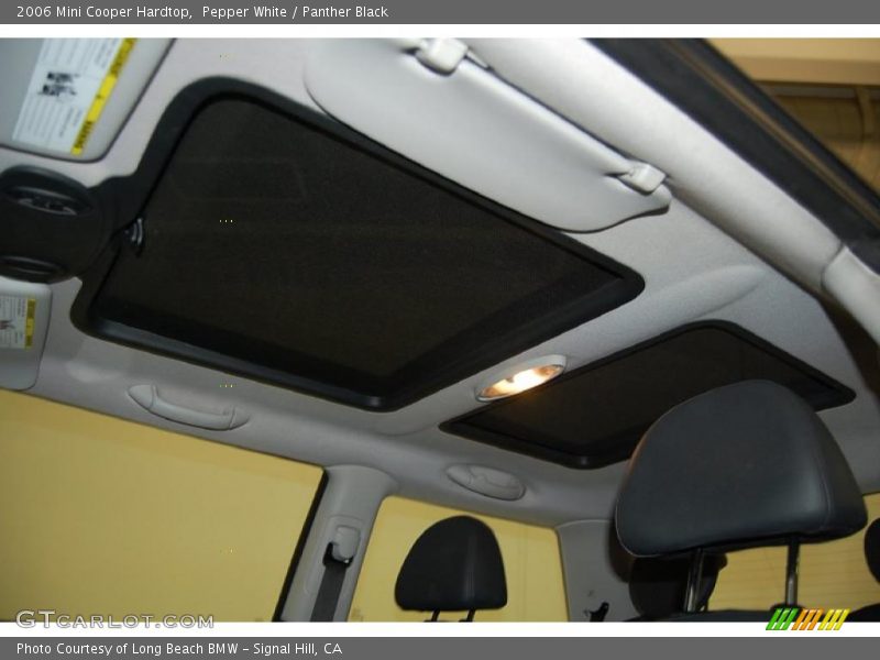 Pepper White / Panther Black 2006 Mini Cooper Hardtop