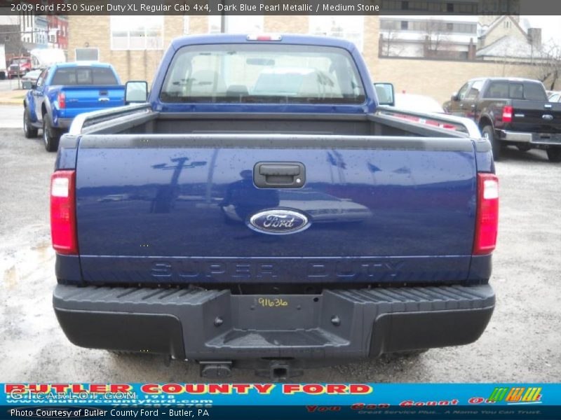 Dark Blue Pearl Metallic / Medium Stone 2009 Ford F250 Super Duty XL Regular Cab 4x4