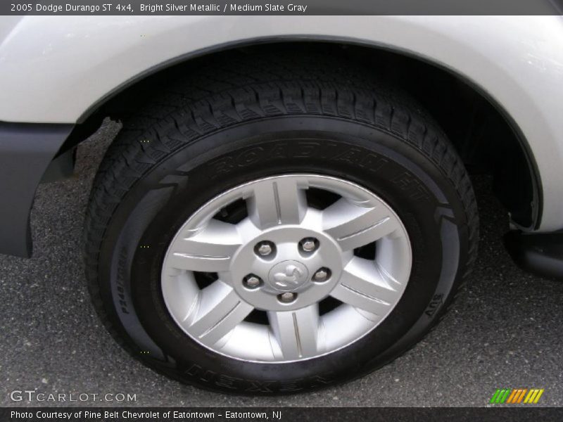 Bright Silver Metallic / Medium Slate Gray 2005 Dodge Durango ST 4x4