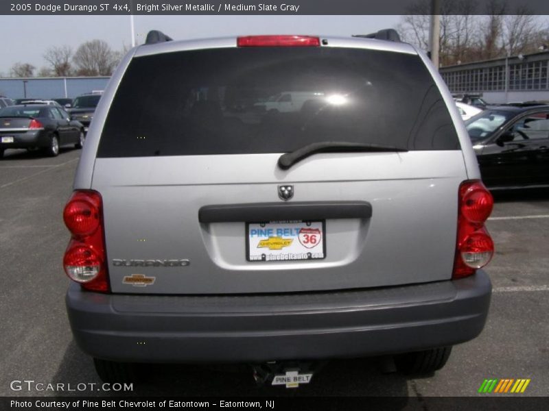 Bright Silver Metallic / Medium Slate Gray 2005 Dodge Durango ST 4x4