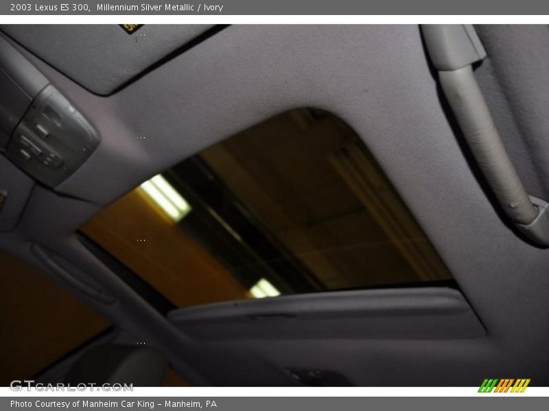 Millennium Silver Metallic / Ivory 2003 Lexus ES 300