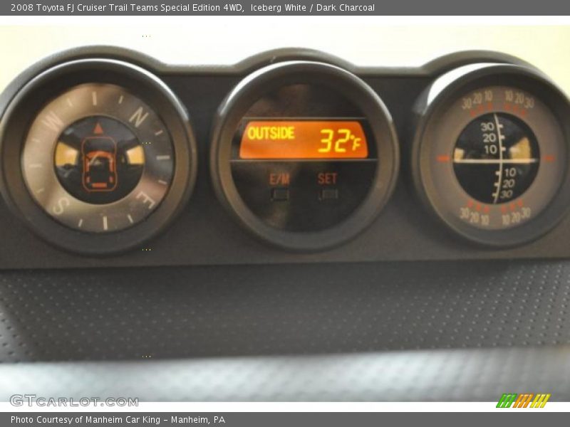  2008 FJ Cruiser Trail Teams Special Edition 4WD Trail Teams Special Edition 4WD Gauges