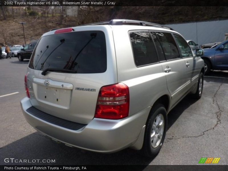 Millennium Silver Metallic / Gray 2002 Toyota Highlander V6 4WD