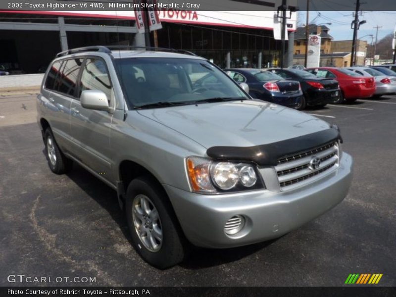 Millennium Silver Metallic / Gray 2002 Toyota Highlander V6 4WD