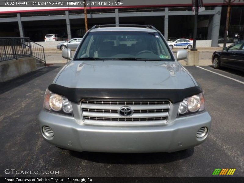 Millennium Silver Metallic / Gray 2002 Toyota Highlander V6 4WD