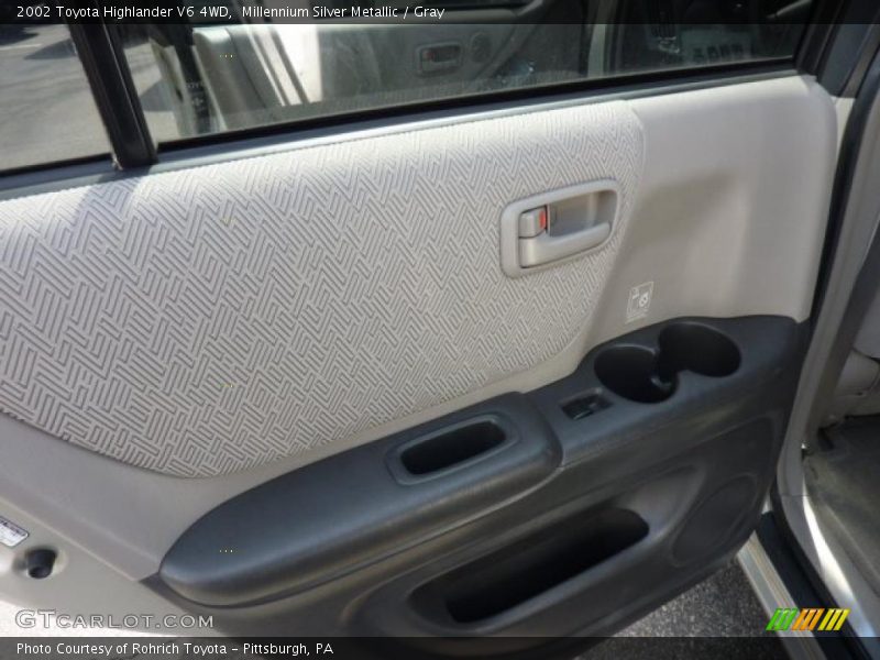 Millennium Silver Metallic / Gray 2002 Toyota Highlander V6 4WD