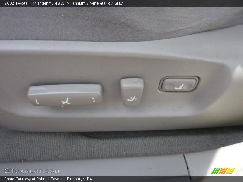 Millennium Silver Metallic / Gray 2002 Toyota Highlander V6 4WD