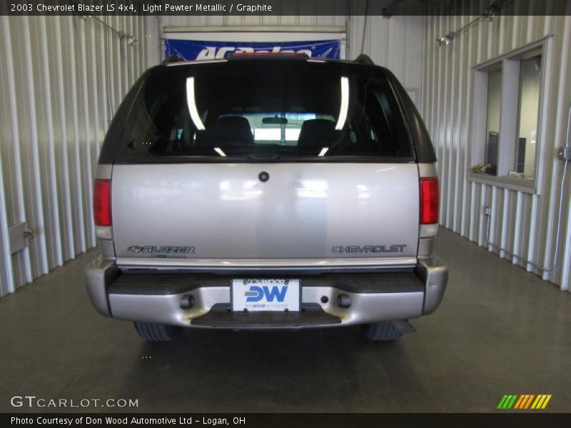 Light Pewter Metallic / Graphite 2003 Chevrolet Blazer LS 4x4