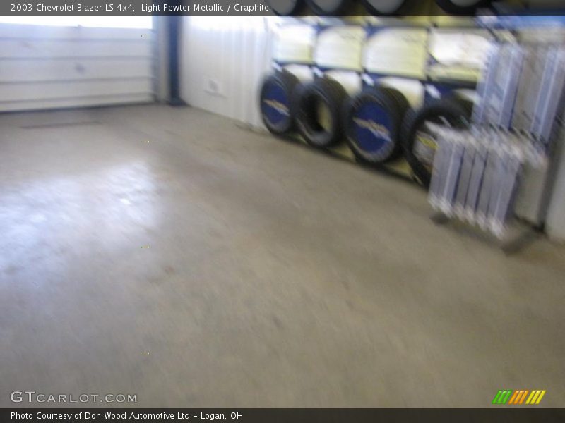 Light Pewter Metallic / Graphite 2003 Chevrolet Blazer LS 4x4