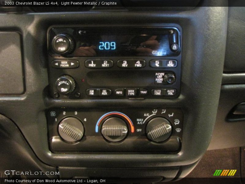 Light Pewter Metallic / Graphite 2003 Chevrolet Blazer LS 4x4