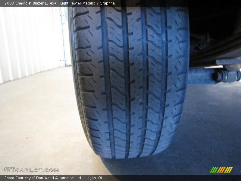 Light Pewter Metallic / Graphite 2003 Chevrolet Blazer LS 4x4