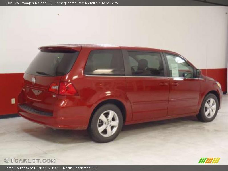 Pomegranate Red Metallic / Aero Grey 2009 Volkswagen Routan SE