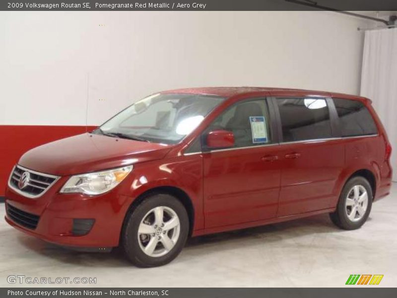 Pomegranate Red Metallic / Aero Grey 2009 Volkswagen Routan SE