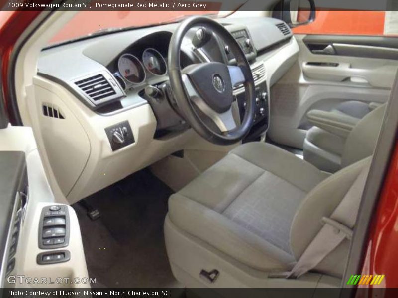 Pomegranate Red Metallic / Aero Grey 2009 Volkswagen Routan SE