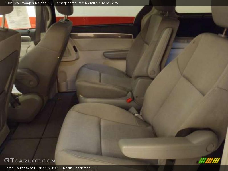 Pomegranate Red Metallic / Aero Grey 2009 Volkswagen Routan SE