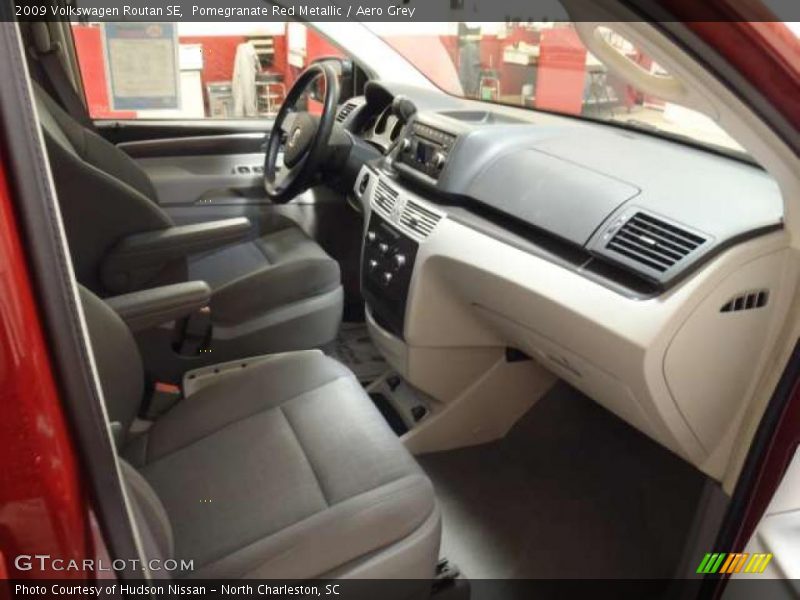 Pomegranate Red Metallic / Aero Grey 2009 Volkswagen Routan SE