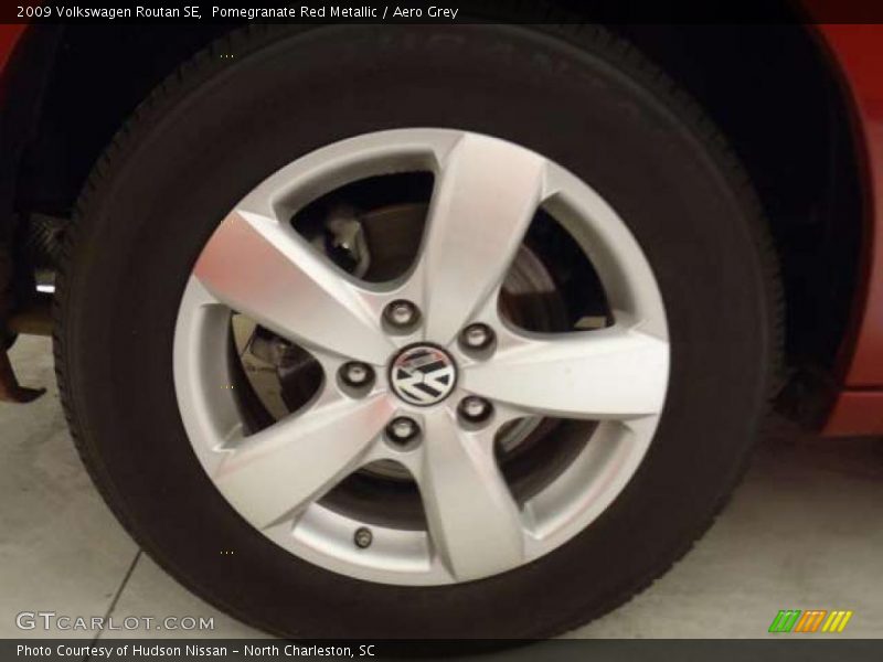Pomegranate Red Metallic / Aero Grey 2009 Volkswagen Routan SE