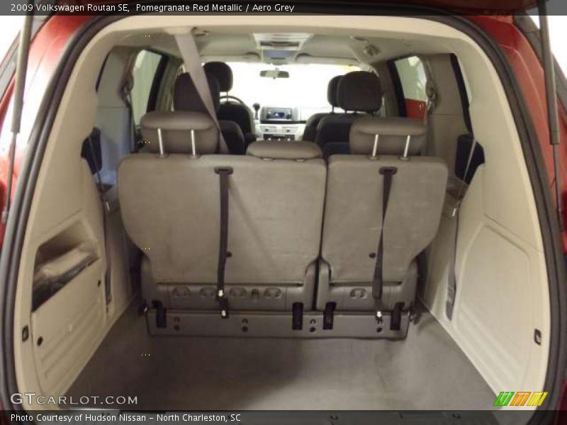 Pomegranate Red Metallic / Aero Grey 2009 Volkswagen Routan SE