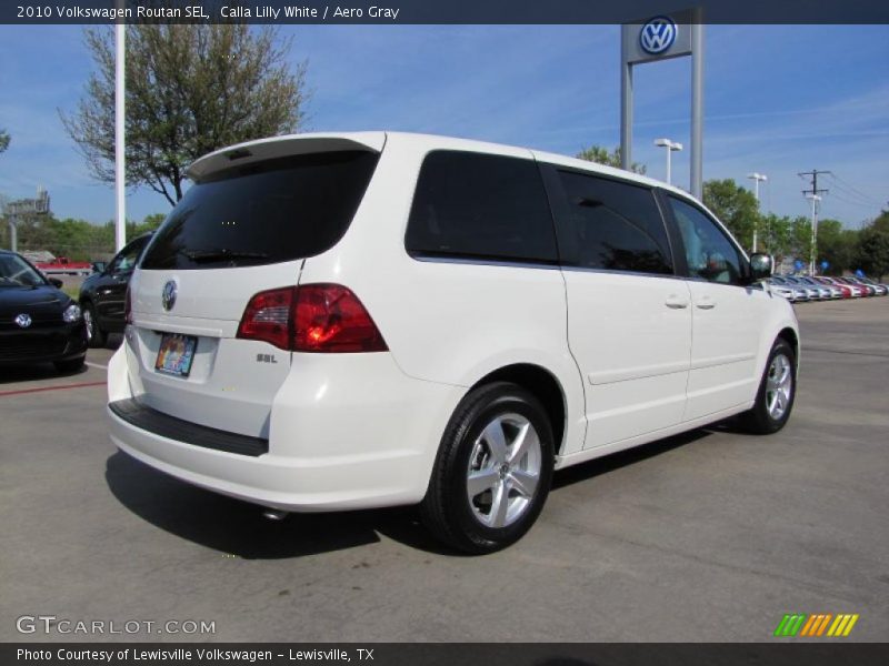 Calla Lilly White / Aero Gray 2010 Volkswagen Routan SEL