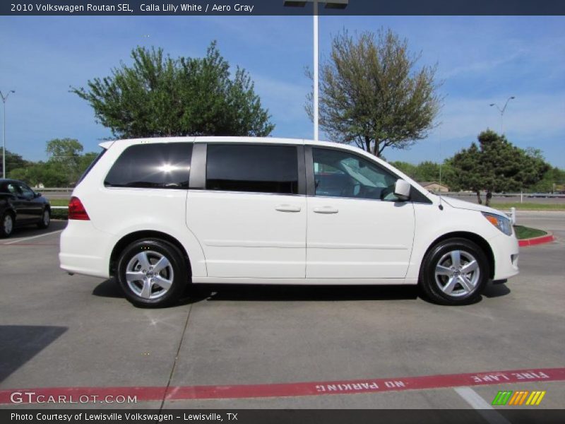 Calla Lilly White / Aero Gray 2010 Volkswagen Routan SEL
