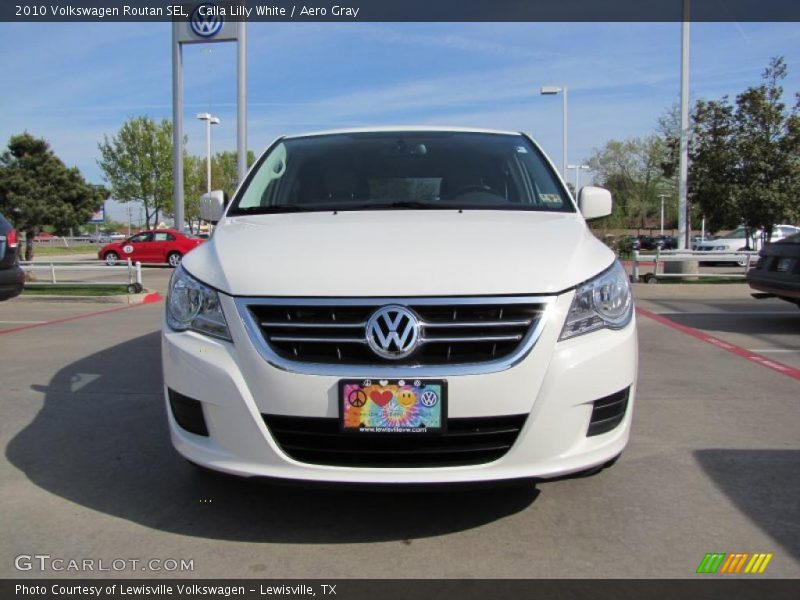 Calla Lilly White / Aero Gray 2010 Volkswagen Routan SEL