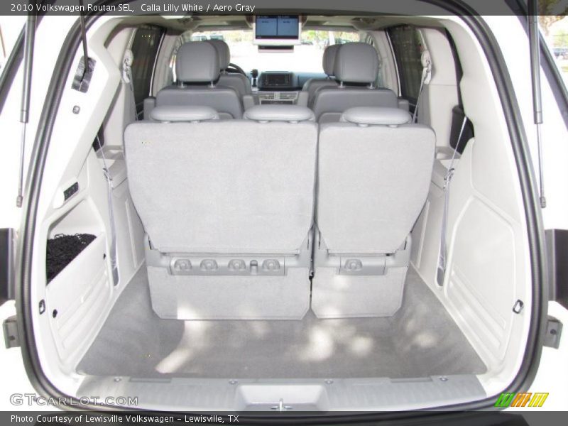 Calla Lilly White / Aero Gray 2010 Volkswagen Routan SEL