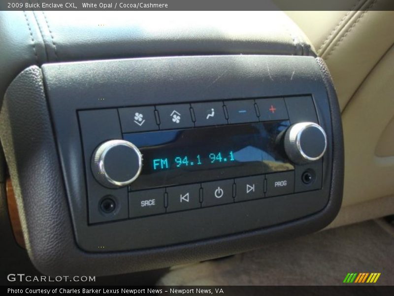 White Opal / Cocoa/Cashmere 2009 Buick Enclave CXL