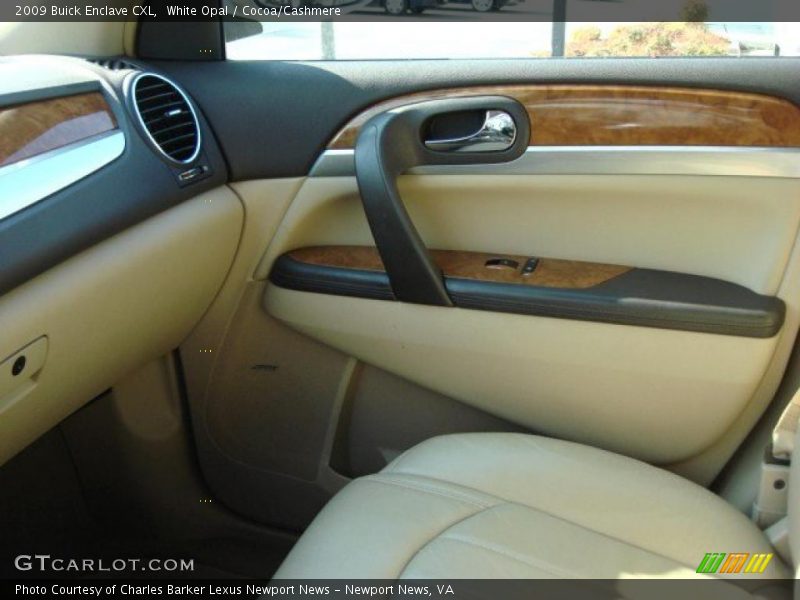 White Opal / Cocoa/Cashmere 2009 Buick Enclave CXL