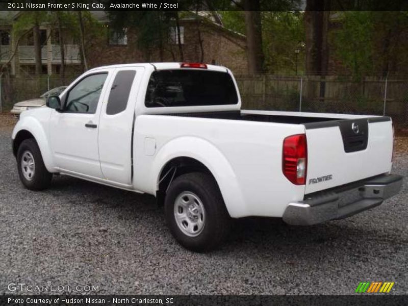 Avalanche White / Steel 2011 Nissan Frontier S King Cab