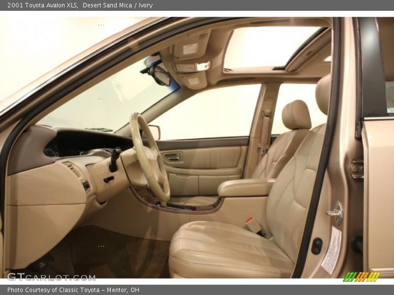 Desert Sand Mica / Ivory 2001 Toyota Avalon XLS