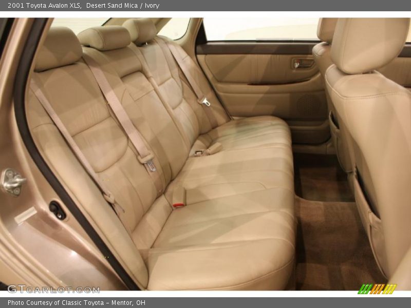 Desert Sand Mica / Ivory 2001 Toyota Avalon XLS