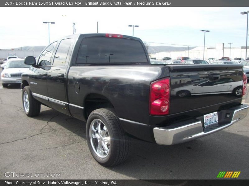 Brilliant Black Crystal Pearl / Medium Slate Gray 2007 Dodge Ram 1500 ST Quad Cab 4x4