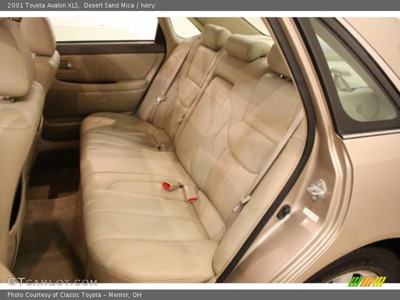 Desert Sand Mica / Ivory 2001 Toyota Avalon XLS