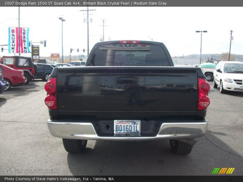 Brilliant Black Crystal Pearl / Medium Slate Gray 2007 Dodge Ram 1500 ST Quad Cab 4x4