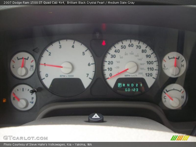 Brilliant Black Crystal Pearl / Medium Slate Gray 2007 Dodge Ram 1500 ST Quad Cab 4x4