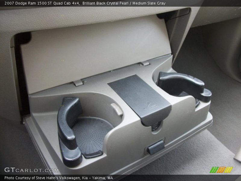 Brilliant Black Crystal Pearl / Medium Slate Gray 2007 Dodge Ram 1500 ST Quad Cab 4x4