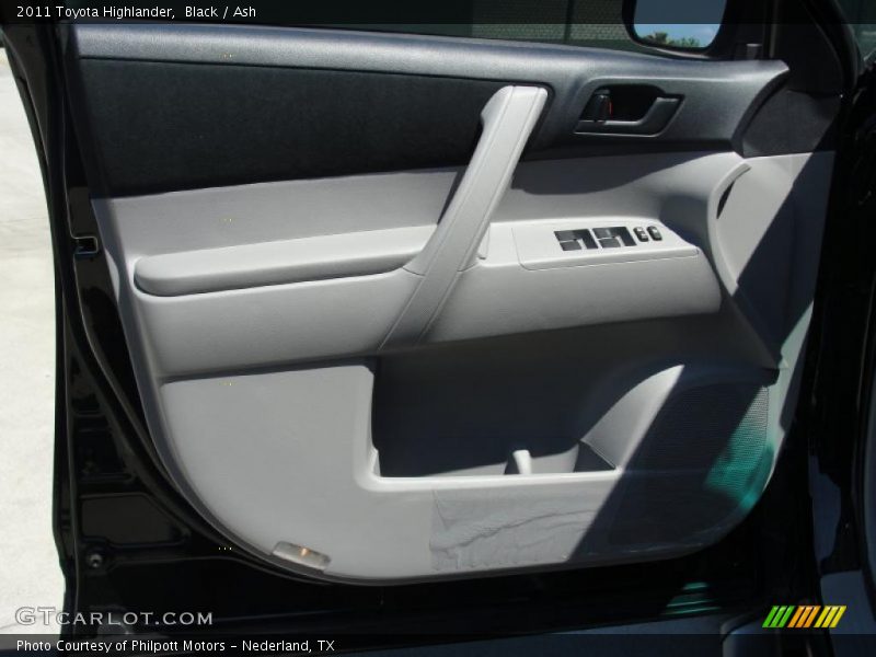Black / Ash 2011 Toyota Highlander