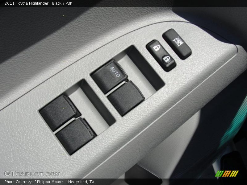 Black / Ash 2011 Toyota Highlander