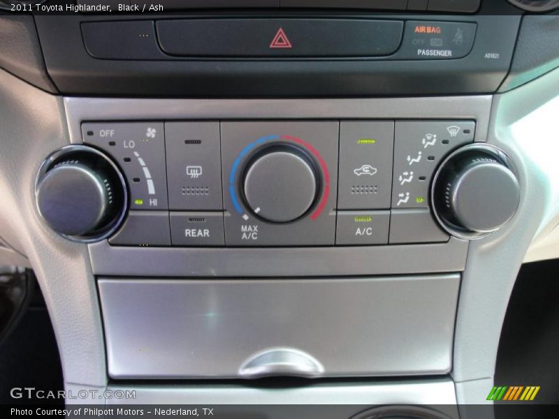 Black / Ash 2011 Toyota Highlander