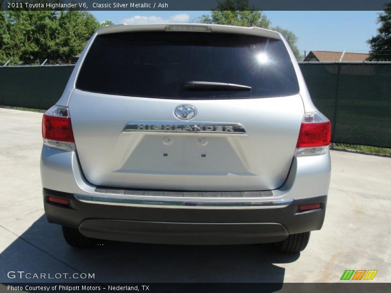 Classic Silver Metallic / Ash 2011 Toyota Highlander V6