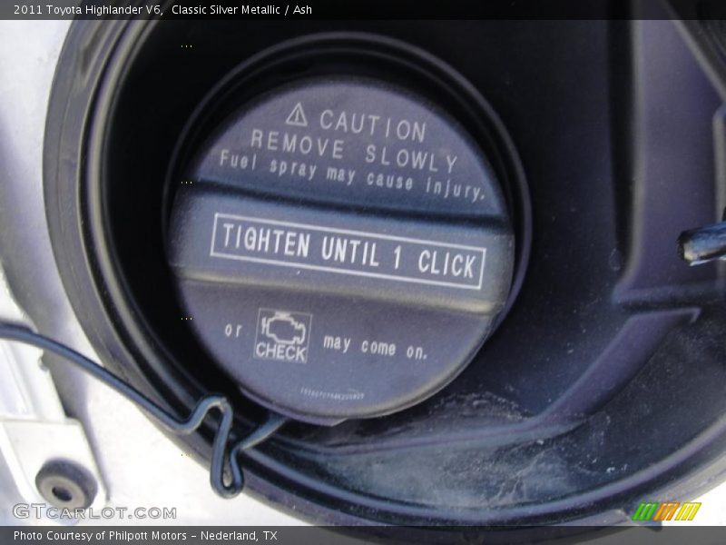 Classic Silver Metallic / Ash 2011 Toyota Highlander V6